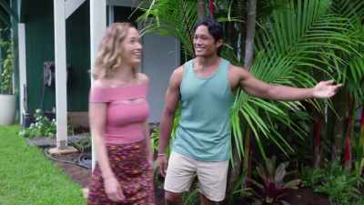 Are you kidding? It's beautiful! - Romance in Hawaii