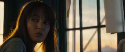 -Are we leaving tonight?
-We're leaving right now. - Those Who Wish Me Dead