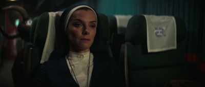 -Are you lying to me, Lizzie?
-Simone. And no. - Mrs. Davis