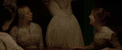 - Are you Marie Antoinette?
- Oui! - Emily