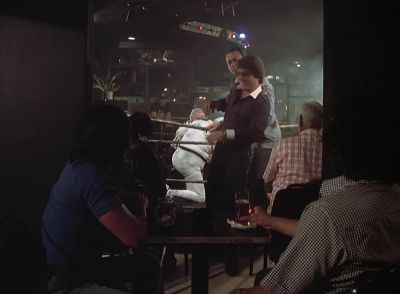 Are you nuts? What are you...? Take it easy. - Magnum, P.I.