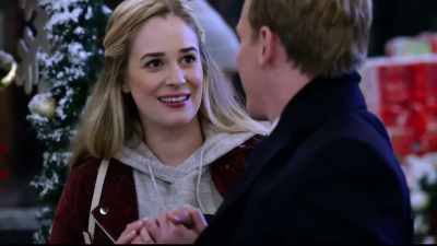 - Are you okay?
- Fine. - Christmas at the Palace
