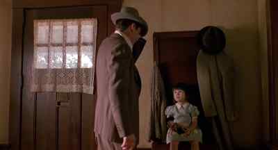 - Are you okay?
- I'm gonna take Mini for a walk. Okay? - Come See the Paradise