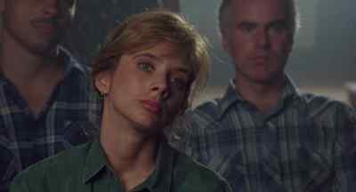 - Are you okay?
- My husband's in there. - Nowhere to Run