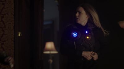 - Are you okay?
- Yeah. - 12 Monkeys