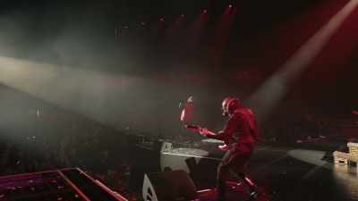 ♪ Are you on the square ♪ - Ghost: Rite Here Rite Now