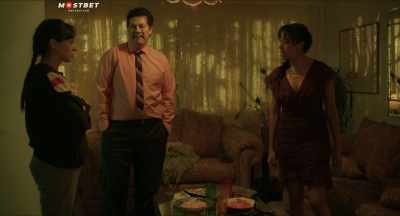 - Are you out of your mind?
- I swear. - Huesera: The Bone Woman