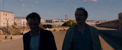 -Are you still missing documents?
-No, I’ve got them all. - Transit