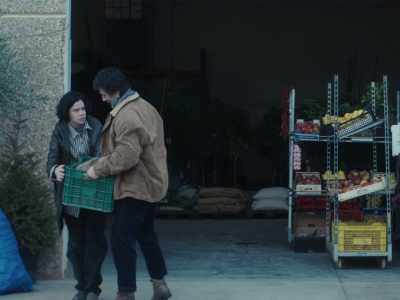- Are you sure?
- Shall we take it to the car? - Un amor