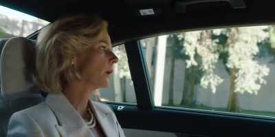-Are you sure?
-Stop the car. - Total Control