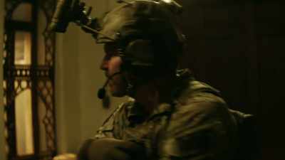Are you sure we're at
the right target house? - SEAL Team