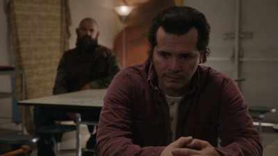 - Are you sure?
- Yeah. They're all suited up. - Waco