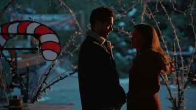 Are we talking about a date? - Christmas Under the Lights