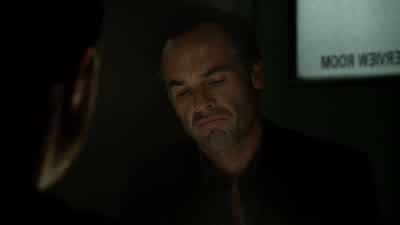 Are you the man in this picture? - Arrow