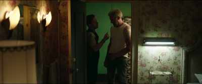 Are you the one I call for room service? - Bon Cop Bad Cop 2