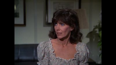 Are you the young lady
who bought this pin? - The Love Boat