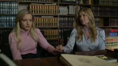 - Are there pictures
in that file? - Dirty John