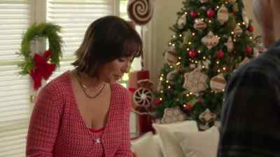 Are they? Shouldn't
cinnamon rolls be browned? - The Holiday Junkie