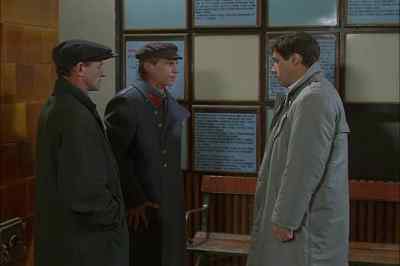 Are you trying to sabotage
what we are doing here now? - Citizen X