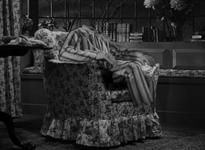 Are well alone in the house - The Invisible Man