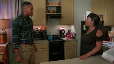 - Are you--
- Ah! I think I'm pregnant. - Tyler Perry's Bruh