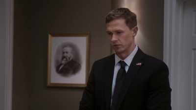 ARE YOU NOT GOING TO TRY
AND HIT ME AGAIN? - Tyler Perry's The Oval