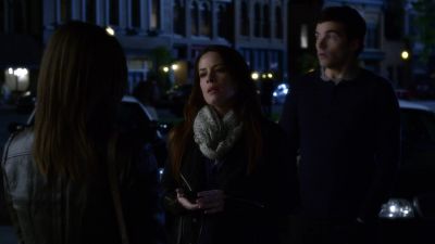 ARE YOU OKAY?
DO I NEED TO TALK TO THEM? - Pretty Little Liars
