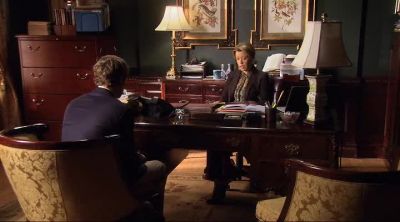 Are You Ready For Your Present? Ow! - Gossip Girl