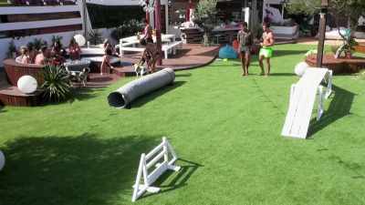 (ARGUING INDISTINCTLY) - Love Island