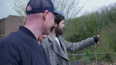 -Arlington Birdies.
-Right here?
-Yeah, yeah that's it. - Biffy Clyro: Cultural Sons of Scotland
