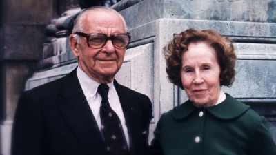 Armand Hammer considered
his relations with women - House of Hammer