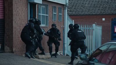 Armed police! - Line of Duty