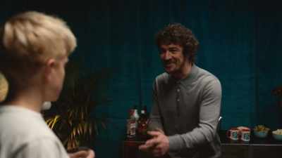 Arnie, you're needed on set. - Feel Good