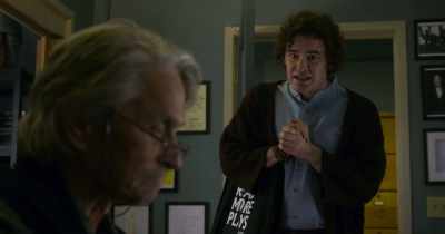 Around nine,
ten o'clock tonight - The Kominsky Method