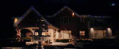 ♪ Around the fire
on Christmas night ♪ - It's a Wonderful Knife