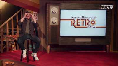 - ♪ Around you, my friend ♪ - Super Maximum Retro Show