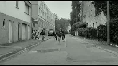 --- Arrêtez! - La Haine