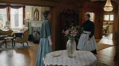 Arriving late will not help - Gilded Newport Mysteries: Murder at the Breakers