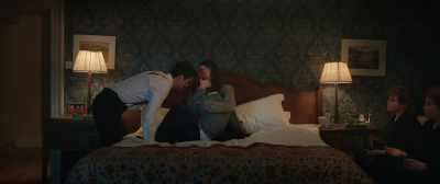 - Art, darling.
- Art, wake up. - Silent Night