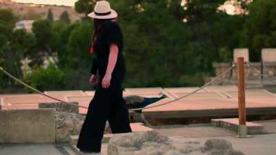 Arthur Evans' fortune gave him
the opportunity - Raiders of the Lost Past with Janina Ramirez