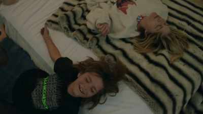 Arthur, I can't...
I love you. - Introducing, Selma Blair