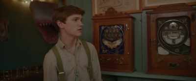 - Artie's looking antsy.
- I can't. - Theodosia