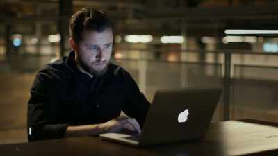 As a national security
reporter for VICE, - Cyberwar