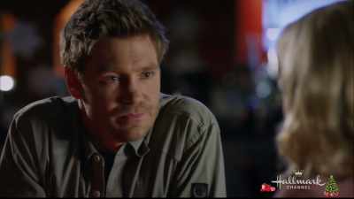 - As you can imagine, that didn't go well.
- Yeah, I can imagine. - Road to Christmas