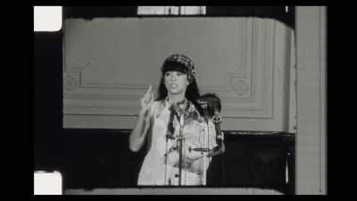 Às crianças negras, porto-riquenhas, - Rita Moreno: Just a Girl Who Decided to Go for It