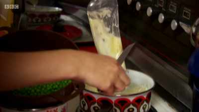 ..as they discover how our changing relationship with food - Back in Time for Dinner