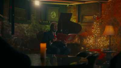 As I drew in my head,
and was turning around, - Christmas at the Holly Hotel