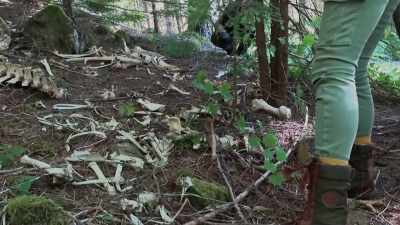 As I walked up to the scene
which was, like, really gory, - Expedition Bigfoot