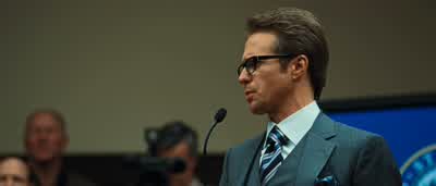 - As? - It's a high-tech prosthesis. - Iron Man 2