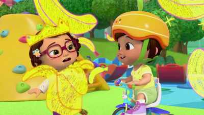 As king banana, - CoComelon Lane